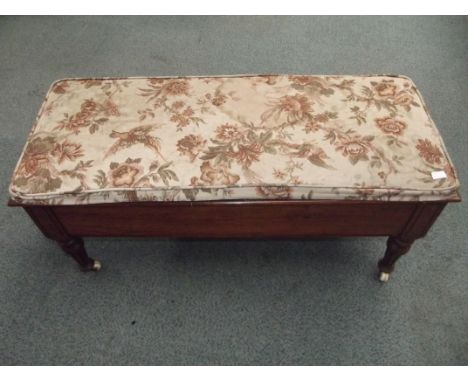 Victorian mahogany duo piano stool. 110x46x45cm