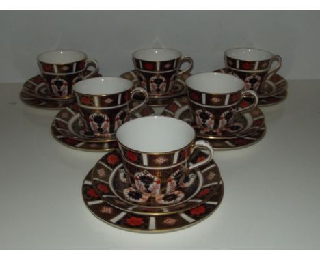Royal Crown Derby 1128 XXXII tea cups, six saucers, six side plates. 18 pieces in total (First condition)