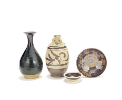 A group of stoneware vesselsSong/ Yuan DynastyComprising: a brown glazed white-rimmed bowl, the glaze stopping short of the f