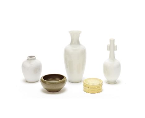 A group of monochrome waresQing Dynasty/early 20th centuryComprising: a tea dust glazed bowl; a yellow glazed box and cover w
