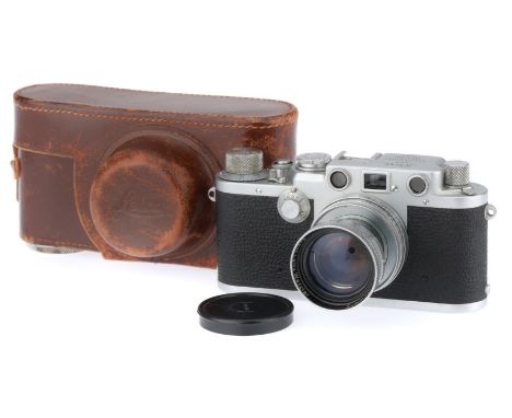 chrome, serial number 545631, body VG, shutter works but sticks at slow speeds, with a Leitz Wetzlar Summitar f/2 5cm lens, c