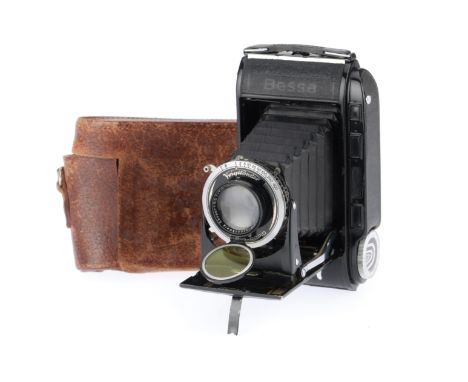 black, body G, opens and closes properly, shutter works, rangefinder patch not visible, yellow filter in place, 6x4.5 mask in