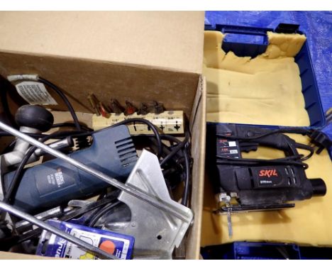 Boxed Black &amp; Decker KW780 router and Wilko toolbox. All electrical items in this lot have been PAT tested for safety and