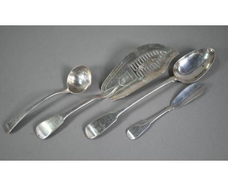 A George IV silver fiddle pattern basting spoon, Eley &amp; Fearn, London 1822, to/w a similar fish slice, Alice &amp; George