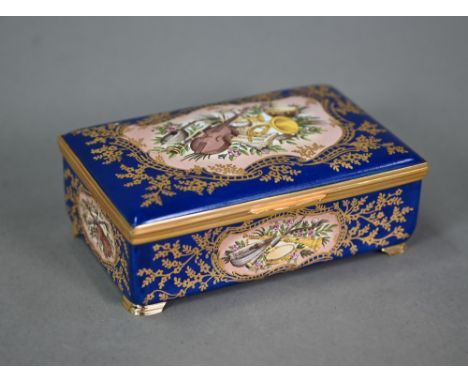 A Halcyon Days enamel musical box, the clockwork movement playing Tchaikovsky's 'The Nutcracker', 12 cm wide 