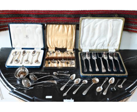 A cased set of six silver&nbsp;rat-tail&nbsp;coffee spoons, Sheffield 1934, to/w various other Georgian and later small spoon