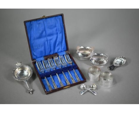 A cased set of six silver pastry forks with Art Deco finials, Bennett &amp; Heron, Sheffield 1946, to/w a heavy quality pair 