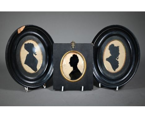A Regency silhouette of a gentleman, by Miers &amp; Field, 111 The Strand, London, 8 x 6.5 cm, in ebonised frame with origina