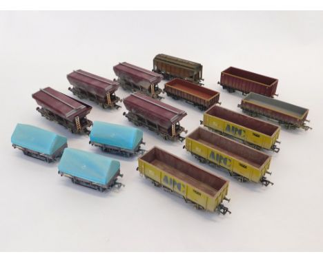 BACHMANN 00 BR WAGONS. Fourteen various 00 gauge (Graham Farish) including: ARC & EWS wagons, covered hopper & china clay wag