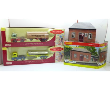A Hornby model Magna Waiting Room and two Trackside model vehicles, all boxed 