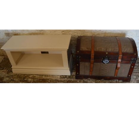 Modern cabin trunk and a TV stand&nbsp;