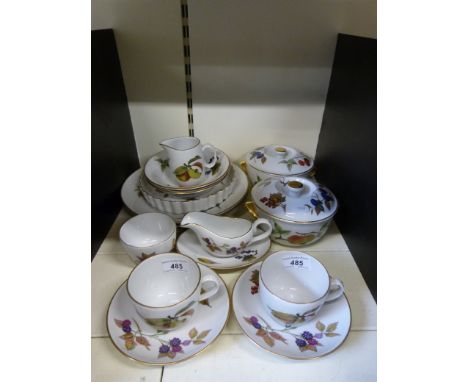 A collection of Royal Worcester "Evesham"  table ware (15 pieces)