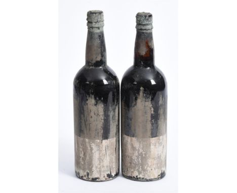 1945 Taylor's, Vintage Port2x75clLevels into the neck - Previously Stored in Octavian and owned by collector and restauranter