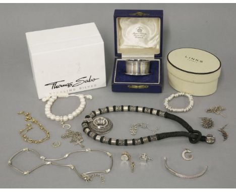 A boxed Links of London child's silver circular link bracelet, a Thomas Sabo cultured freshwater pearl bracelet, with silver 