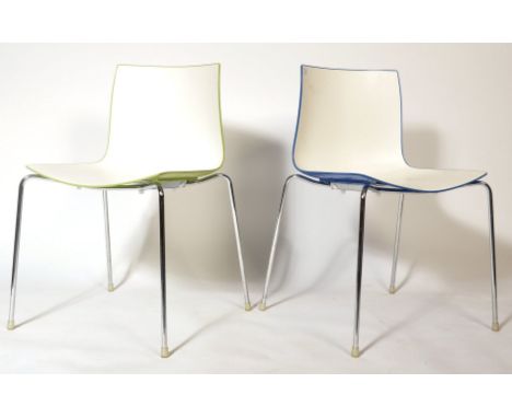 Lievore Altherr Molina - Arper - Catifa 46 - Sled - A pair of original retro style dining / side chairs having polypropylene 