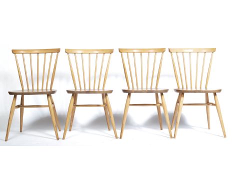 Lucian Ercolani - Ercol - Model 449 - Windsor Bow Top Chair - A 1960's retro vintage set of four beech and elm wood dining ch