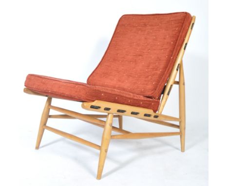 Lucian Ecolani - Ercol - Model 427 - A 20th century retro vintage beech and elm easy lounge chair having the angular seat and