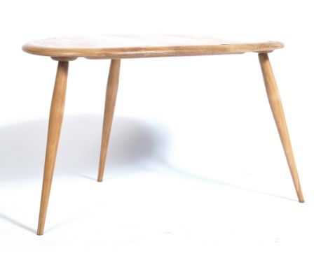 Lucian Ercolani - Ercol - Pebble - A 1970's beech and elm wood side table raised on spindle legs. Originally part of the nest