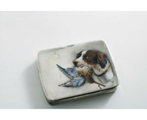 AN EARLY 20TH CENTURY CONTINENTAL CIGARETTE CASE rectangular with rounded corners, enamelled on the cover with the portrait o