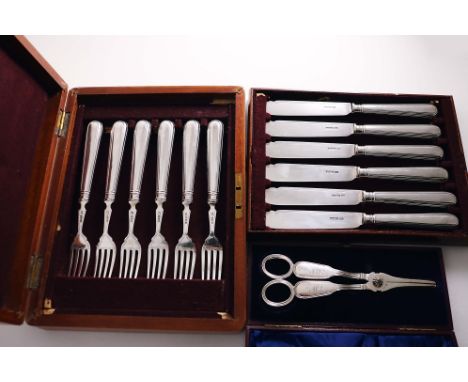 AN EDWARDIAN CASED SET OF SIX PAIRS OF FISH KNIVES &amp; FORKS with Old English Thread pattern handles, by Harrison Brothers 