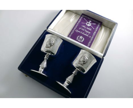 A CASED PAIR OF LATE 20TH CENTURY LIMITED EDITION GOBLETS made to commemorate the Silver Jubilee of H.M. Queen Elizabeth II, 