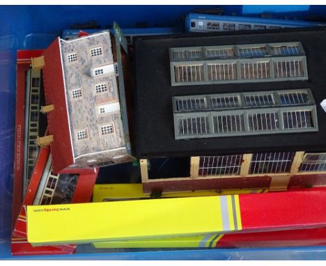 Hornby plastic OO gauge rolling stock, buildings etc 