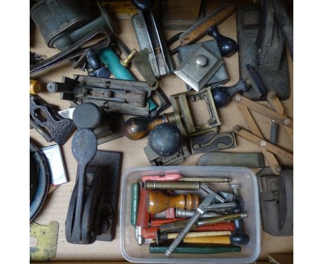A tray of Vintage office equipment, including hole punchers, desk clips, a vesta etc 