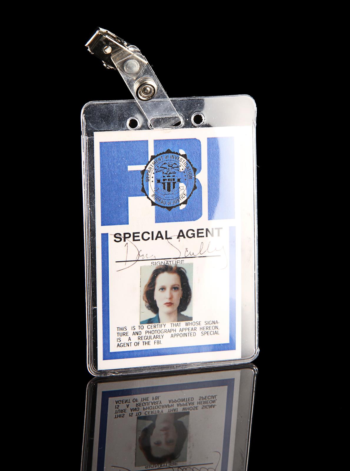 THE X-FILES (1993-2002) - Dana Scully's (Gillian Anderson) FBI ID Badge ...