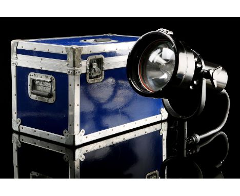 THE ABYSS  (1989) - SeaPar 1200W HMI Underwater Light An original SeaPar 1200W HMI underwater light from James Cameron’s The 