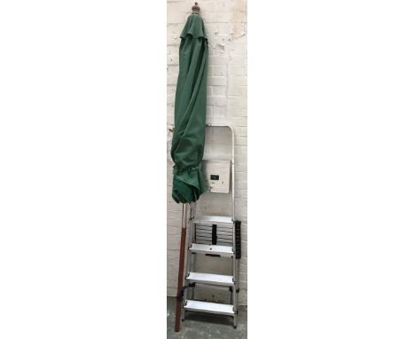 A garden parasol, together with a aluminium step ladder and an extending pruning ladder 