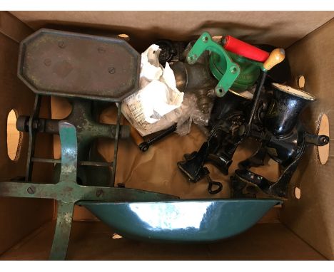 A mixed lot of vintage kitchenalia to include a set of scales by J &amp; J Siddons Ltd, A Spong &amp; Co. Bean Slicer, severa