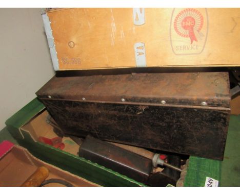 A quantity of garage tools including a jack, tool boxes and inspection lamps 