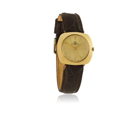 AN 18K GOLD MANUAL WIND WRISTWATCH, BY BUCHERER, CIRCA 197017-jewel manual wind movement, the circular champagne dial with gi