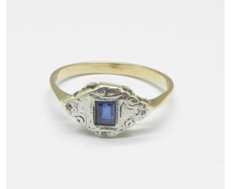 A yellow and white metal sapphire and diamond Art Deco ring, 1.7g, N