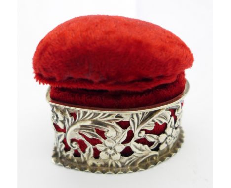 A Victorian silver trinket box, Birmingham 1892, Deakin &amp; Francis