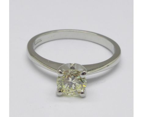 A platinum set diamond solitaire ring, 3.6g, M