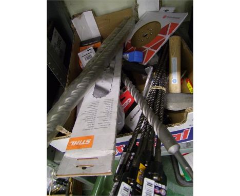  A mixed collection of drill bits and chainsaw bars to include, Oregon branded bars, Diager 18'' drill bits, Dart 25mm Hammer