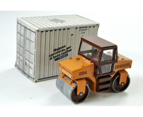 Conrad Construction issue comprising No. 2702 1/35 Case 854 Roller. Generally excellent, in very good to excellent original b