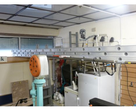 Excellent three section aluminium ladder