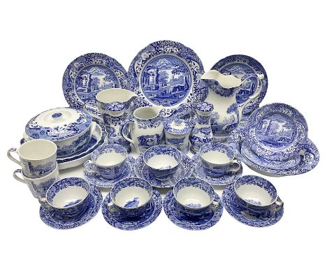 Copeland Spode Italian dinner and tea wares, to include six cups and saucers, six dessert plates, four dinner plates, salt an