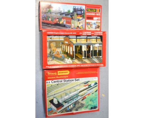 A Fleischmann H0 gauge boxed train shed no6476, a Tri-Ang Hornby R.6 Central Station set and a Faller Combi Kit, H0 gauge no1