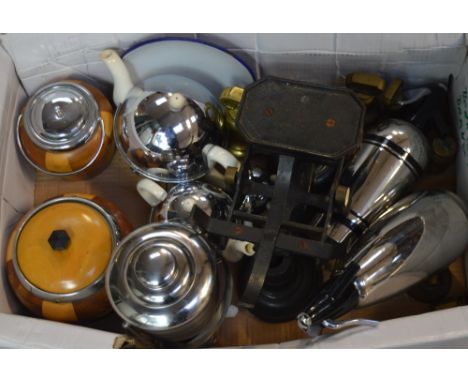 A quantity of metalware to include a vintage set of scales with enamel bowl and brass weights, a retro three-piece tea servic