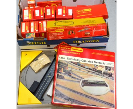 A collection of Hornby and Tri-ang Hornby H0/00 gauge accessories, scenery and a turntable R.408U, all boxed.