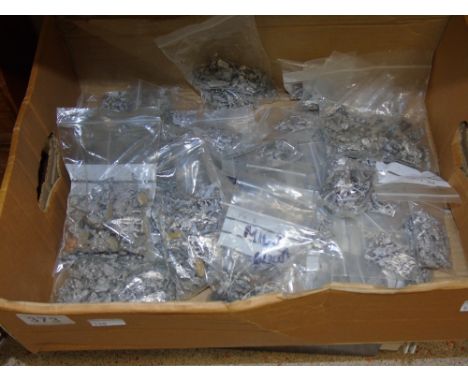 LARGE QUANTITY OF LEAD FANTASY ROLL PLAYING FIGURES, ? GAMES WORKSHOP, UNPAINTED