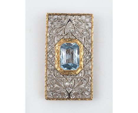 18k. yellow gold, platinum, diamonds and a synthetic spinel. Broche Art-Déco hacia 1930-1940. Montura en oro amarillo de 18 k