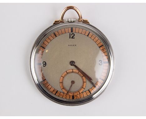 Rolex. Reloj de bolsillo circa 1930. Caja en acero, esfera vista metálica con numeración arábiga combinada con barras y segun
