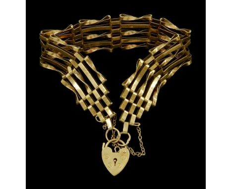 9ct gold five bar gate bracelet, with heart locket clap, hallmarkedCondition Report:Approx 9.75gm