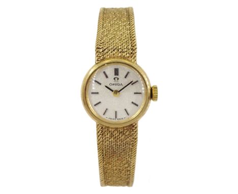 Omega ladies 9ct gold manual wind wristwatch, London 1973, on integrated 9ct gold bracelet, hallmarked Condition Report:Appro