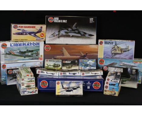 24 boxed and unbuilt Airfix 1/72 scale plastic model kits to include models A12050, 909002, 11050, 05023, 08674, 07280, 90402