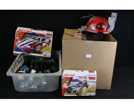 Mixed toys to include around 65 Eaglemoss Ultimate Real Robots magazines (eight with associated accessories), Eaglemoss R/C T